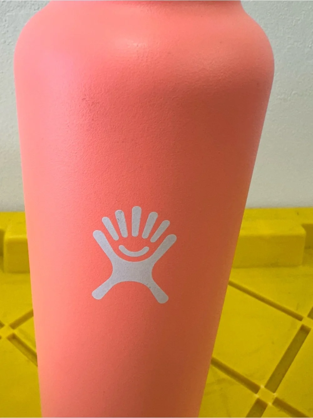 Hydro Flask 24 oz Standard Mouth Stainless Steel Rare Color Coral Pink